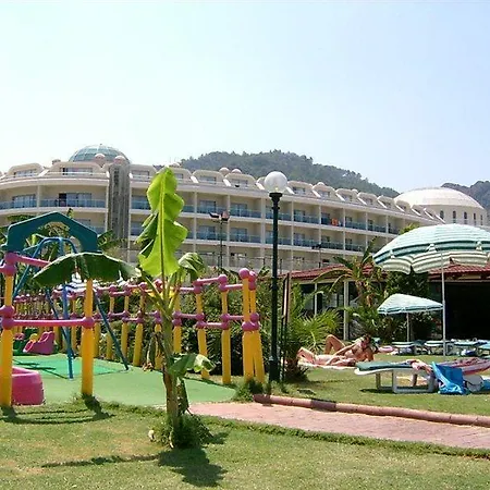 Hotel Pineta Park Deluxe 4*